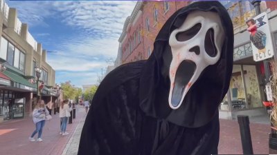 Residentes de Salem se quejan de multitudes a un mes de Halloween