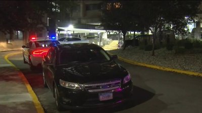 Policía investiga homicidio en complejo de viviendas en New Haven