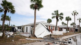 años causados tras el paso del huracán Milton el 10 de octubre de 2024 en Venice, Florida.