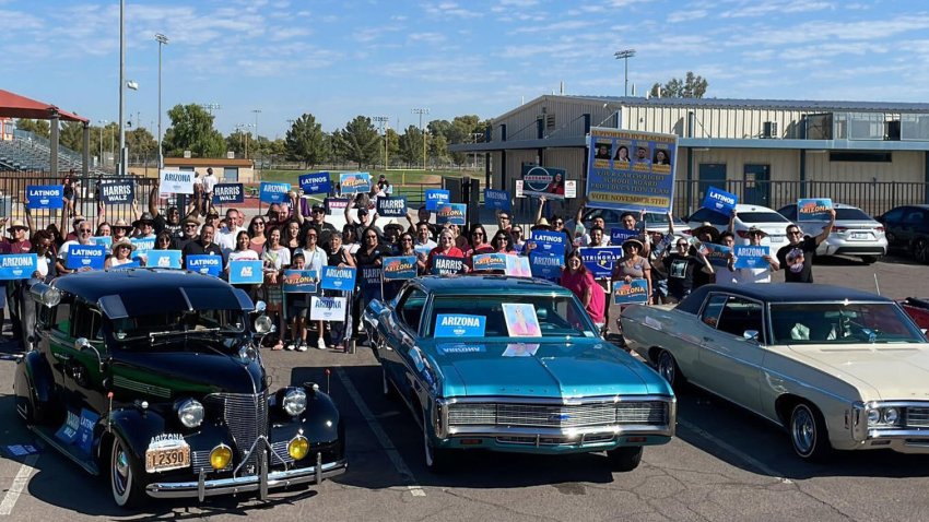 Buscan votantes con “MAGA Burgers” y “Kamala riders”