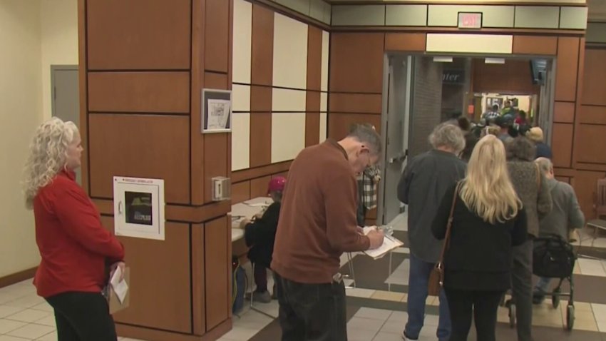 Se agotan boletas electorales en Boston