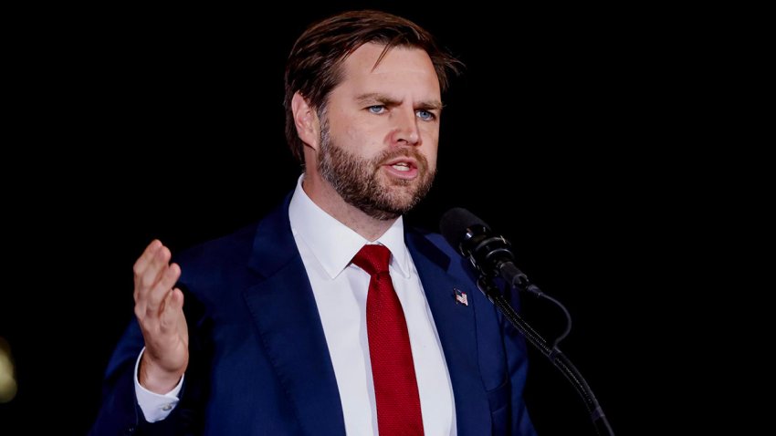 Fotografía de archivo del candidato a la vicepresidencia por el Partido Republicano y senador de Ohio, JD Vance, quien participa en un mitin de campaña la víspera del Día de las Elecciones en el área del condado de Cobb, en Atlanta, Georgia, EE. UU., el 04 de noviembre de 2024. EFE/EPA/ERIK S. LESSER