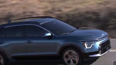 KIA llama a revisión unos 80,000 autos por falla en bolsas de aire y cinturones