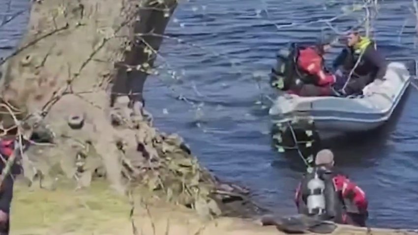 Sigue la búsqueda de menor desaparecido en el agua en Lowell