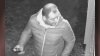 Acusan a hombre de espiar por ventanas de complejo de apartamentos de Weymouth