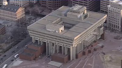Boston se une a coalición que intenta frenar terminación del parole humanitario
