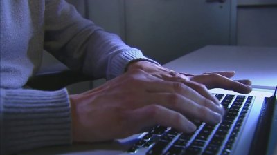 Estafadores se hacen pasar por abogados de inmigración