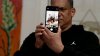 Casi la dejan colgada al canjear su iphone