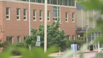 Arrestan a empleado escolar de Needham por imágenes de abuso sexual infantil