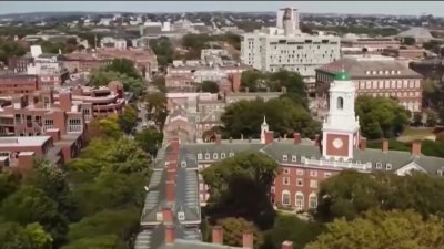 Juez frena esfuerzos de Trump de impedir que Harvard reciba estudiantes internacionales