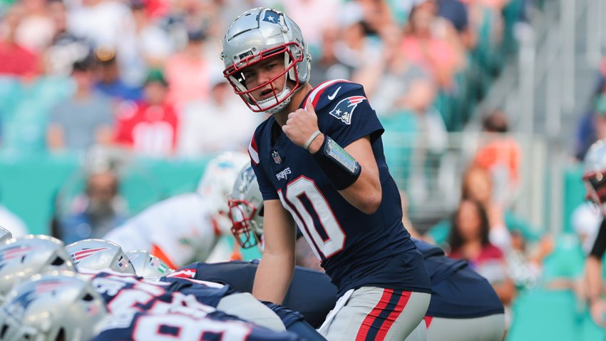 Patriots quarterback Drake Maye