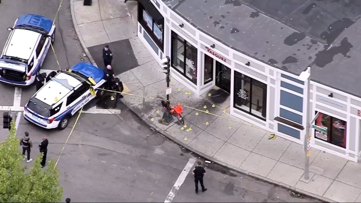 ロクスベリーで銃撃で女性負傷、容疑者２人逮捕 – NBCニューイングランド