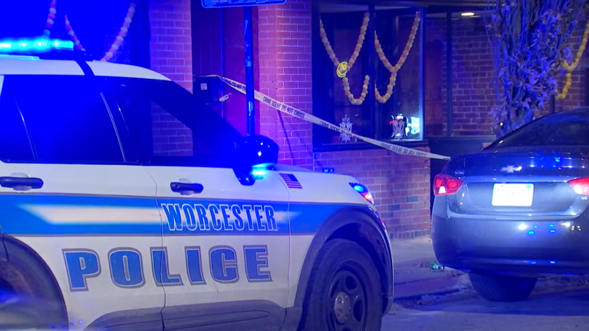 Hombre herido en tiroteo en Worcester