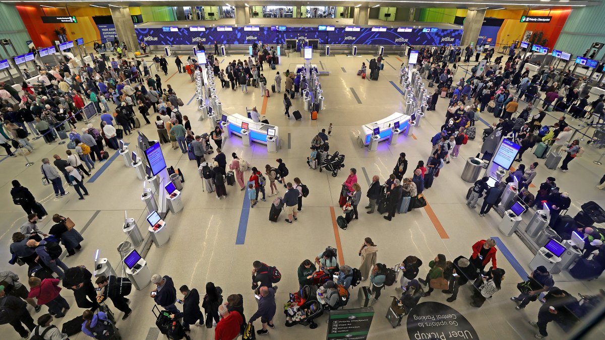 Logan Airport Travelers May Have Been Exposed to Measles – Telemundo New England