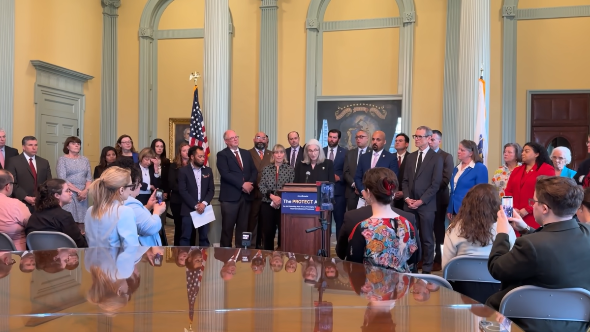PROTECT Act en Massachusetts amplía protecciones a inmigrantes ...