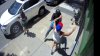VIDEO: Ciclista empuja al suelo a un hombre en East Boston