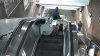‘Estaba realmente asustada’: Video muestra a mujer atrapada en escalera mecánica de MBTA
