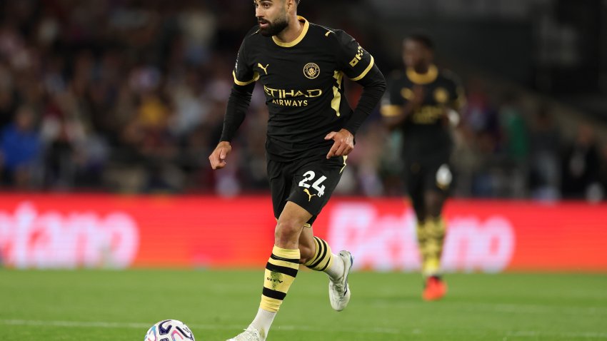LONDON, ENGLAND – AUGUST 28: Josko Gvardiol of Manchester City in action during the Premier League 2026/27 match between Crystal Palace FC and Manchester City at Selhurst Park on August 28, 2026 in London, England. (Photo by Richard Heathcote/Getty Images)