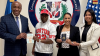 Dominicanos en Boston ya reciben el nuevo pasaporte electrónico