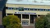 Evacúan escuela secundaria Medford High School tras fuerte olor en las alcantarillas